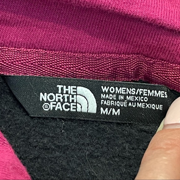 The North Face Black Hoodie Size Medium - Picture 7 of 10